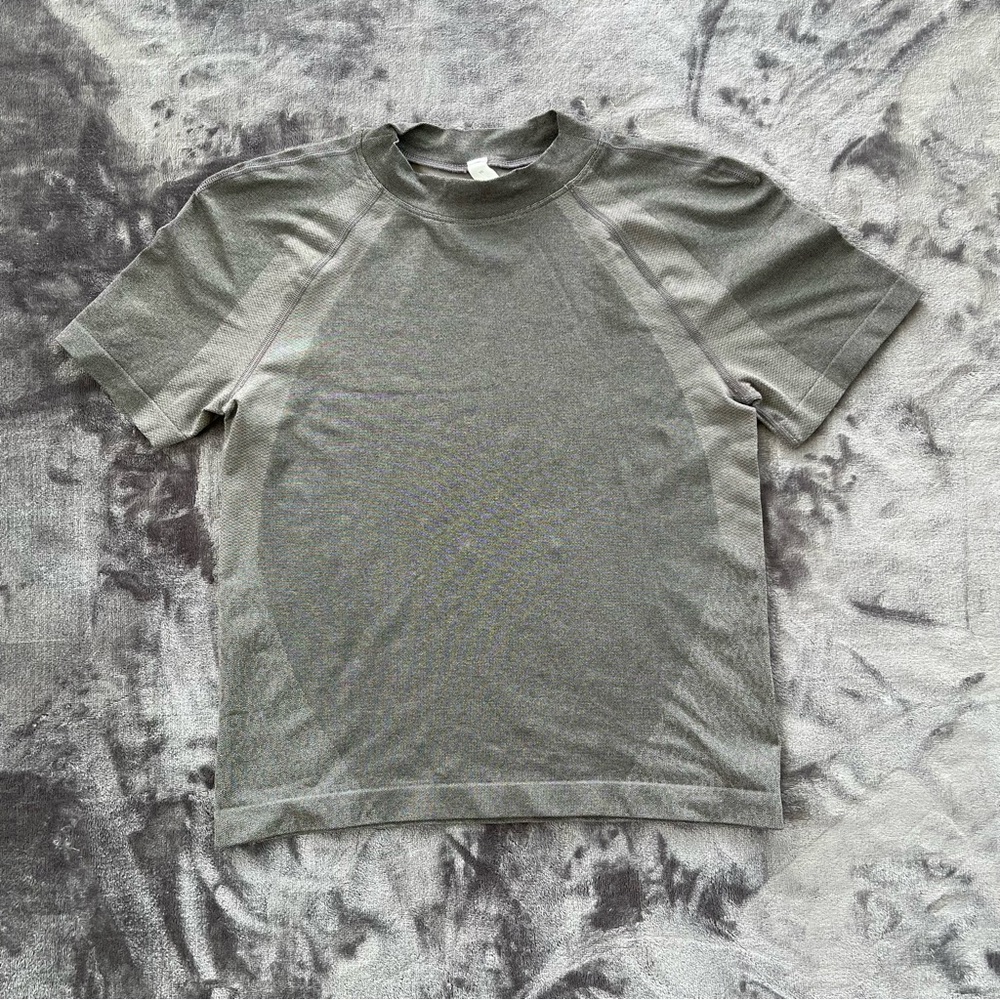 Lululemon Activewear Gray Top